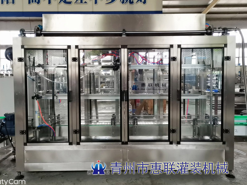 葉面肥灌裝機(jī)可以根據(jù)客戶的不同要求進(jìn)行不同改進(jìn)